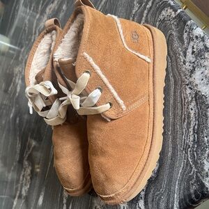 UGG Women's Chestnut Suede Winter Boots